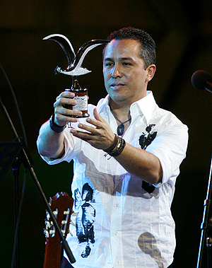Vargas alzó la Gaviota en 2006